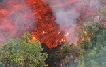 Lundi 2 avril 2007 -

Une coulée de lave a raversé la RN2 u niveau du Tremblet dans le courant de l'après-midi