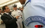 Jeudi 29 septembre 2005 -

&quot;Je ne suis pas un ministre qui est derrière vous mais devant vous&quot; a déclaré Nicolas Sarkozy lors d'un discours devant les gendarmes, les policiers et les sapeurs pompiers de la Réunion