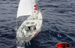 Mercredi 14 mars 2007 -

Tour du monde à contre-courants - À 9 heures, Maud Fontenoy était à 10 km de la côte Est de La Réunion.