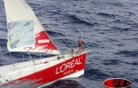 Mercredi 14 mars 2007 -

Tour du monde à contre-courants - À 9 heures, Maud Fontenoy était à 10 km de la côte Est de La Réunion.