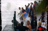 Le Nord de l'île a été fortement frappé par les vents et les pluies d'Ando, le cyclone tropical intense qui est passé à proximité de La Réunion le samedi 6 janvier 2001
