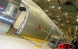 Images des usines Boeing, de Seattle et du B 777-200 effectuant son premier vol long-courrier