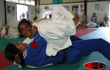 Samedi 4 décembre 2004

Animation pour les jeunes judokas avec Karima Medjeded, championne para-olympique du judo 2004, venue à La Réunion spécialement pour le téléthon