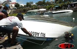 Lundi 27 décembre 2004 -

Dans le port de Saint-Gilles, les propriétaires de bateaux tentent de remettre à flot leurs embarcations