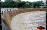 Le cyclone tropical Ando, qui a frôlé La Réunion le samedi 6 janvier 2001, a amené de fortes précipitations dans son sillage. Le Sud a été l'une des régions les plus arrosées