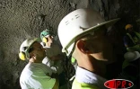 Mardi 29 août 2006 -

Le tunnel sous le cap Lahoussay vient d'être percé. Il s'agit de l'un des ouvrages les spectaculaires de la future route des Tamarins