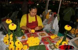 Novembre 2006 -

Pakklongtalad, le marché aux fleurs de Bangkok