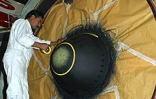 Visites des ateliers d'Air Mauritius à Plaisance -
Les avions sont démontées et toutes les pièces sont  vérifiées -
Photo J.-Y. K.