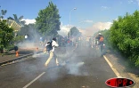 Lundi 16 juin 2003
Plusieurs centaines de personnes ont manifesté devant le rectorat pour s'opposer au transfert des personnels non enseignants. Des heurts ont eu lieu avec les forces de l'ordre