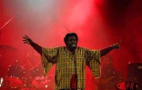Le Jamaïcain Pablo Moses, l'un des plus grand chantre du reggae, a fait vibrer un public tout acquis à sa cause lors du concert unique qu'il a donné le samedi 9 juin 2001 à Saint-Leu (Ouest)