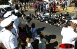 14 juillet 2003 - Les intermittents du spectacle ont clôturé le défilé militaire à Saint-Denis