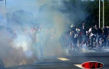 Mardi 3 juin 2003 -
Des affrontements ont opposé les manifestants et les forces de l'ordre