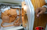Vendredi 17 août 2007 -

Le c?ur du cyclotron, un accélérateur de particules, un équipement de haute technologie contribuant à la détection précoce de certains cancers