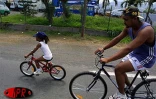 Le dimanche 17 décembre 2000 au matin, plus de 1 500 vélos ont investi - tout à fait pacifiquement -, les rues de la cité portoise dans le cadre de l'opération &quot;vélo 2000&quot;