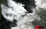 Lundi 30 août 2004 - 

Une deuxième coulée de lave se jette dans la mer du côté de Saint-Philippe (Sud) depuis le dimanche 29 août