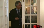 Jeudi 18 mai 2006 -

Dominique de Villepin en visite à La Réunion