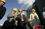 Jeudi 14 avril 2005 -

Marc Ravalomanana, président de la République de Madagascar en visite à La Réunion