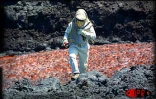 16 janvier 2002. le fleuve de lave se tarit brusquement. C'est la fin de l'éruption