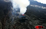 Lundi 10 mai 2004 - 

La lave jaillit de deux bouches éruptives
