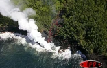 Mercredi 25 août 2004 - 

La lave du Piton de la Fournaise se jette dans la l'Océan indien