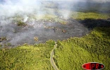 Mercredi 25 août 2004 - 

La lave du Piton de la Fournaise se jette dans la l'Océan indien