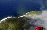 Mercredi 25 août 2004 - 

La lave du Piton de la Fournaise se jette dans la l'Océan indien