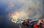 Dimanche 22 août 2004 - 

La lave est arrivée sur la route vers 15 heures