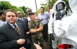 Lundi 30 janvier 2006 - 

Xavier Bertrand, ministre de la santé, en visite à La Réunion dans le cadre du renforcement du plan de lutte contre le chikungunya