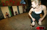 Lundi 28 novembre 2005 -

Répétitions pour la Compagnie de danse Yun Chane qui jouera la première au festival de danse de Saint Denis les 1er et 7 décembre
