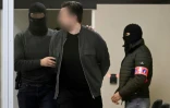 Procès des attentats de Bruxelles: cinq accusés dont Abdeslam désertent le box