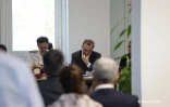 Jean-François Carenco en visite au Kub, à Saint-Denis