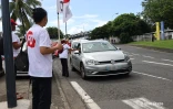 Contre la réforme des retraites, distribution de tracts dans la zone industrielle du Chaudron