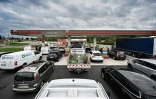 TotalEnergies: la grève continue, Macron appelle les automobilistes au "calme"
