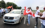 Distribution de tracts au rond-point de Gillot