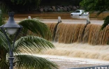 Crue de la rivière d'abord à saint-pierre