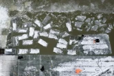 Vue aérienne de la rivière Songhua où des travailleurs découpent des blocs de glace, le 10 décembre 2019 à Harbin, en Chine