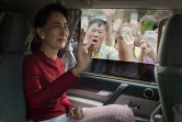 Aung San Suu Kyi en route pour le bureau de vote le 8 novembre 2015 à Rangoun