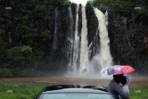 pluie à la cascade niagara, sainte-suzanne