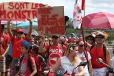 Manifestation contre la crise requins à Saint-Leu