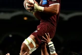 Le flanker australien de Bordeaux-Bègles Peter Samu attrape le ballon d'une touche lors du match de Top 14 contre le RC Vannes au stade  Chaban-Delmas à Bordeaux le 7 juin 2025 en France