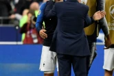 L'attaquant de la France Antoine Griezmann et son entraîneur Didier Deschamps lors de la victoire sur l'Andorre 3-0 en qualifications de l'Euro 2020 le 10 septembre 2019 