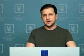 Le président ukrainien Volodymyr Zelensky s'adresse à ses concitoyens et au monde par video le 27 février 2022 depuis Kiev
