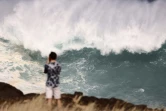 houle en bord de mer avec de grosses vagues