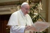 Le pape François (c) lors de son traditionnel message de Noël, le 25 décembre 2020 au Vatican