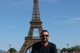 La légende de la natation Michael Phelps photographié au Trocadéro le 6 août devant la Tour Eiffel