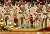 Des cardinaux assistent à la Vigile pascale du pape François à la basilique Saint-Pierre, le 8 avril 2023 au Vatican