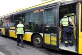 controle gendarmerie à la gare routière de saint-paul