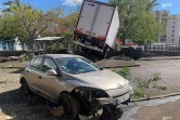 Saint-Denis : un camion s'encastre dans un mur et un autre véhicule au Moufia