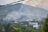 La Montagne : les pompiers tentent de maîtriser un feu de broussaille au niveau de Saint-Bernard