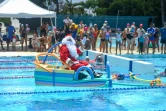 Le Port : le père Noël fait une escale à la piscine 